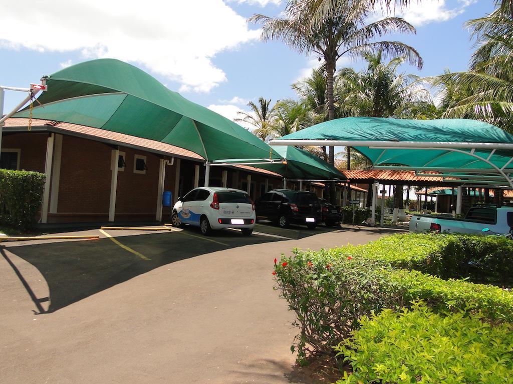 Hotel Pousada Vale Do Sol Em Pompéia Kültér fotó