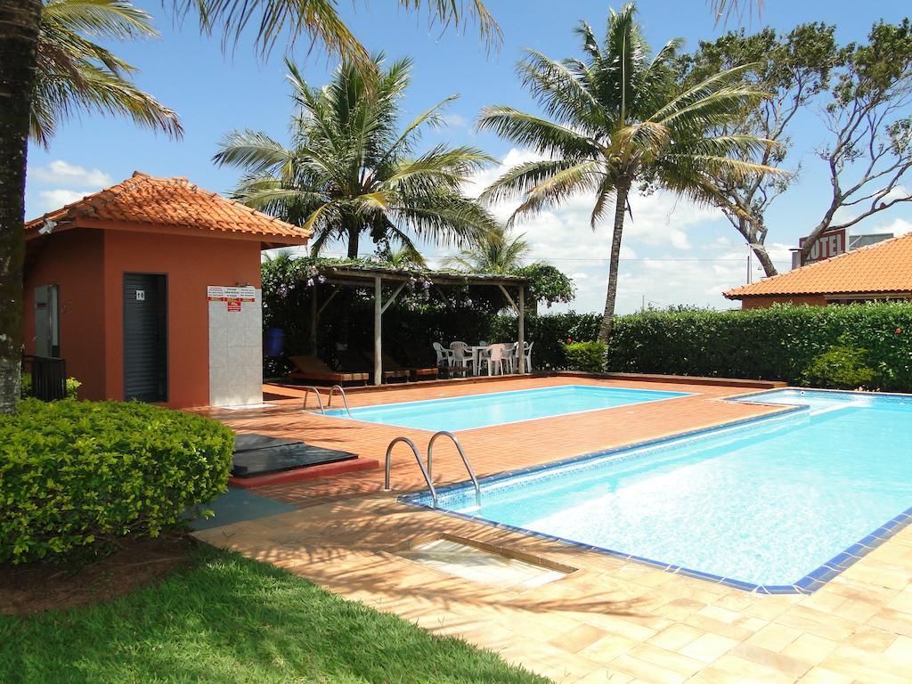 Hotel Pousada Vale Do Sol Em Pompéia Kültér fotó