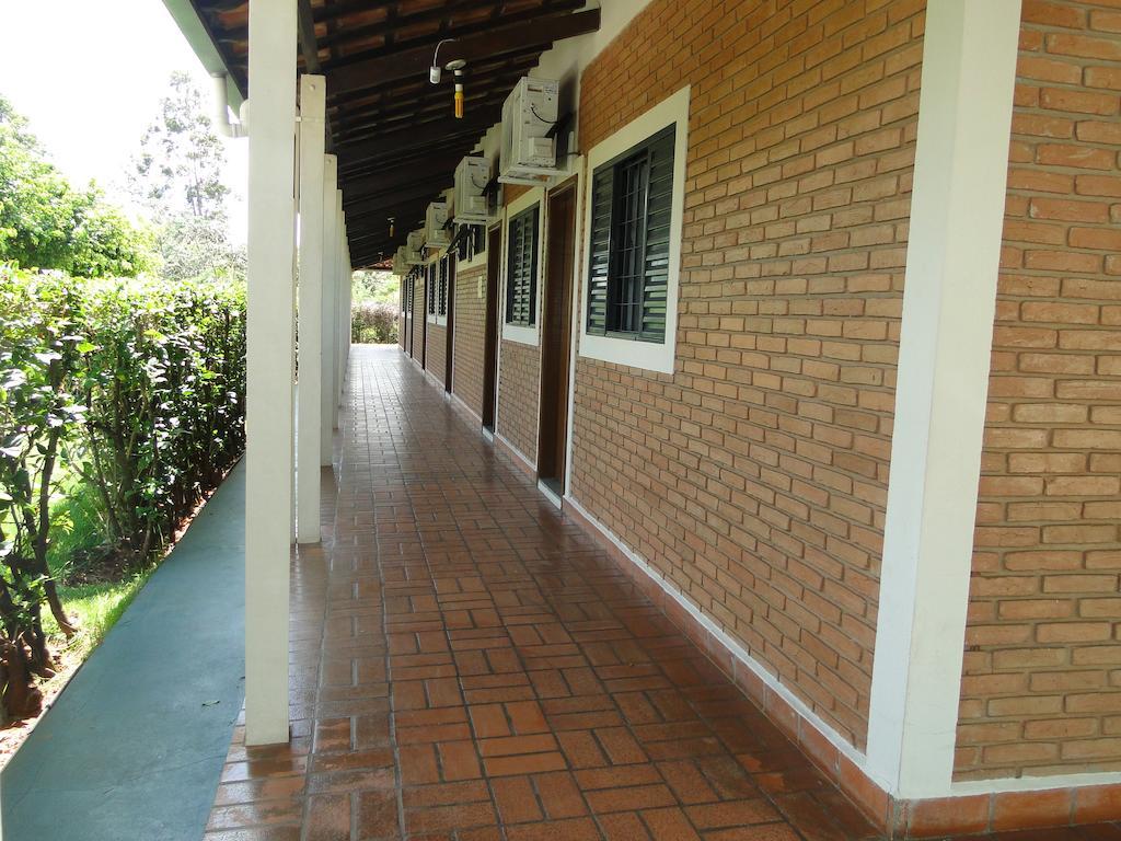 Hotel Pousada Vale Do Sol Em Pompéia Kültér fotó
