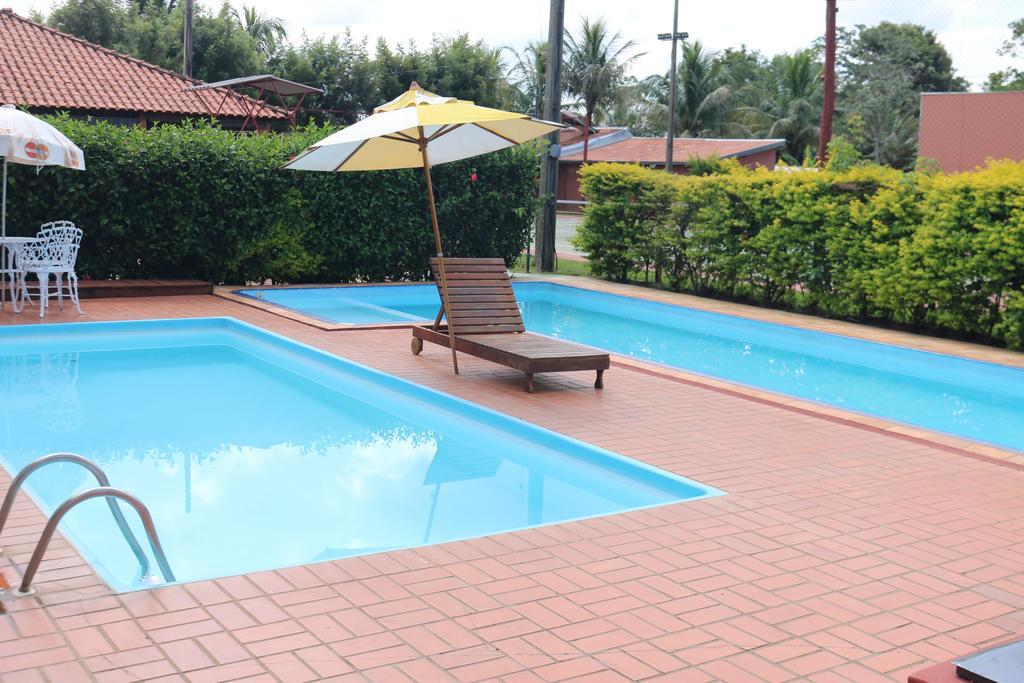 Hotel Pousada Vale Do Sol Em Pompéia Kültér fotó